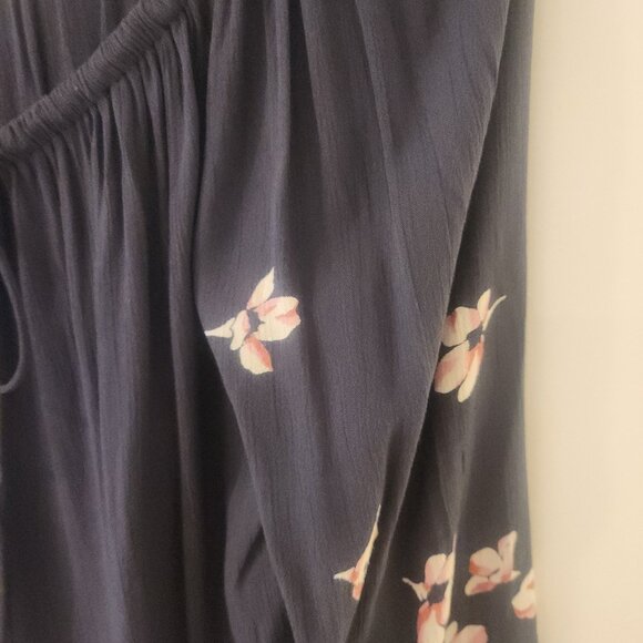 Billabong Floral Off the Shoulder Long Sleeve Top Light It Up Black Large NEW - Picture 3 of 14